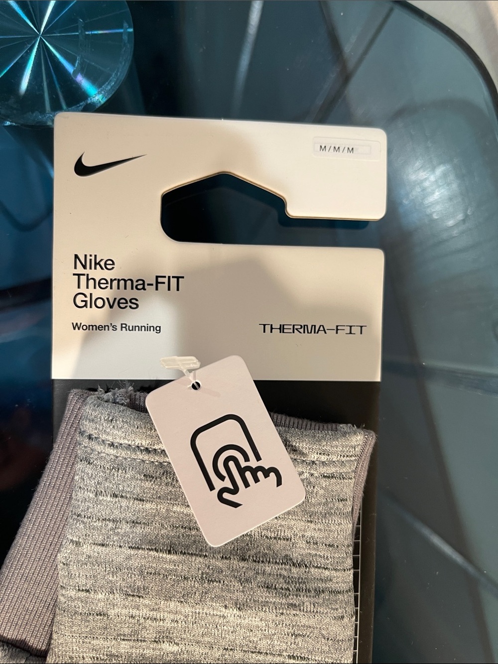 Nike Therma-FIT Women's Heathered Grey Running Gloves with Reflective Swoosh NWT - Picture 3 of 6